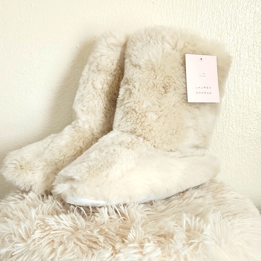 LC Lauren Conrad Allover Tipped Faux Fur Boot Slippers Medium 7/8